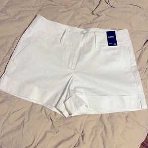 White linen shorts New York and company NWT